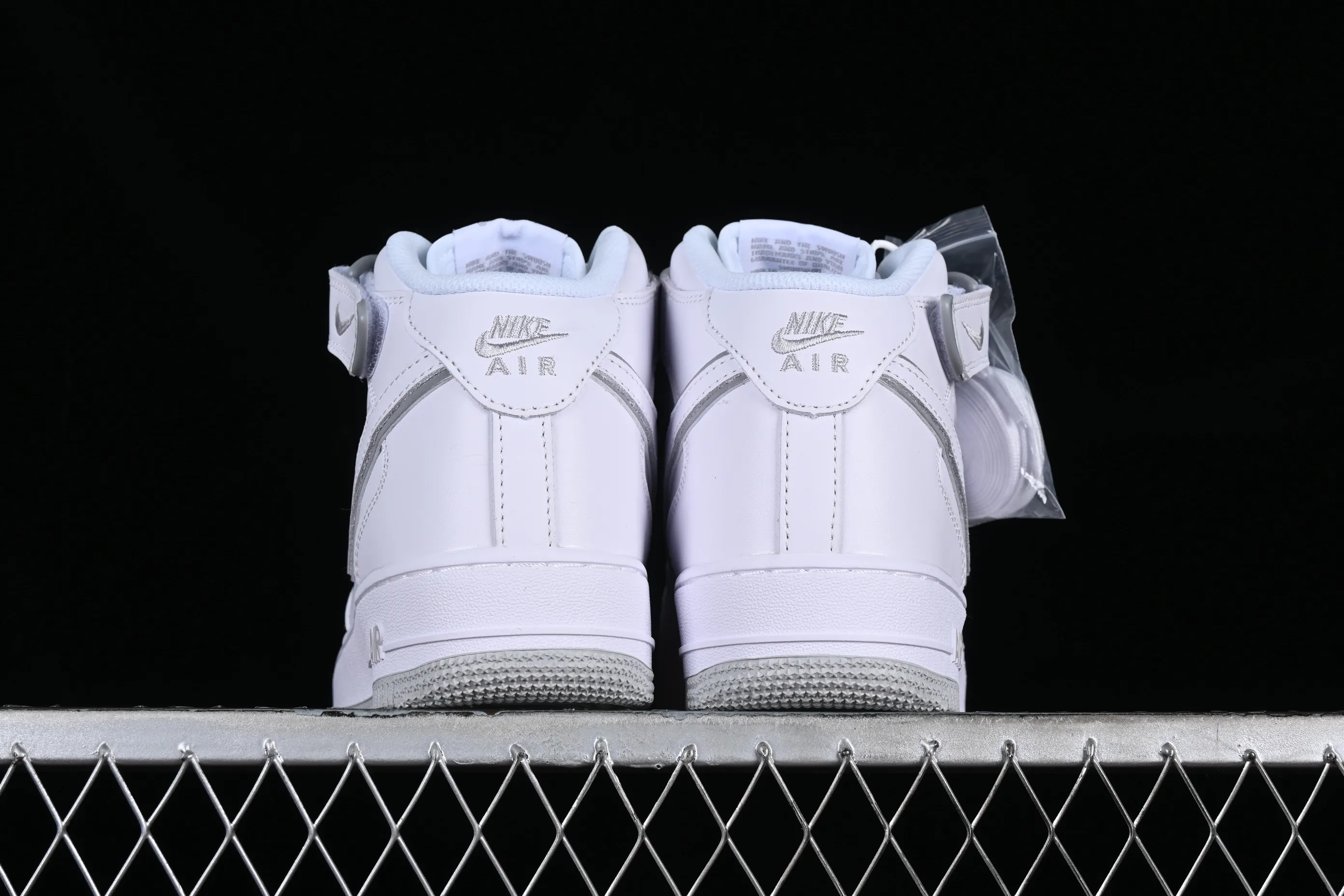 All Categories Nk Air Force 1 Air Force Series Nk Air Force 1 Mid Air Force Mid Nk Air Force 1'07 Mid Beige Silver Stars Air Force One Mid Casual Sneakers WP5623-836